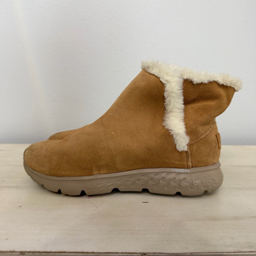 Skechers Brown Suede On The Go 400 Ankle Boots